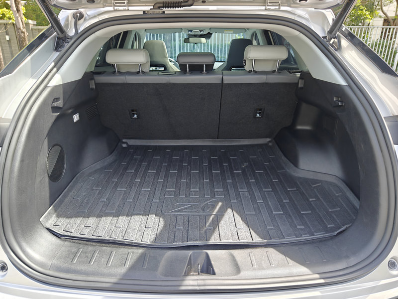 2024 Changan UNI-Z - Advanced Plug-in Hybrid SUV - Image 4