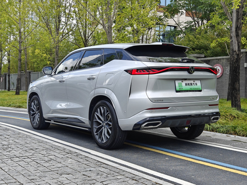 2024 Changan UNI-Z - Advanced Plug-in Hybrid SUV - Image 3