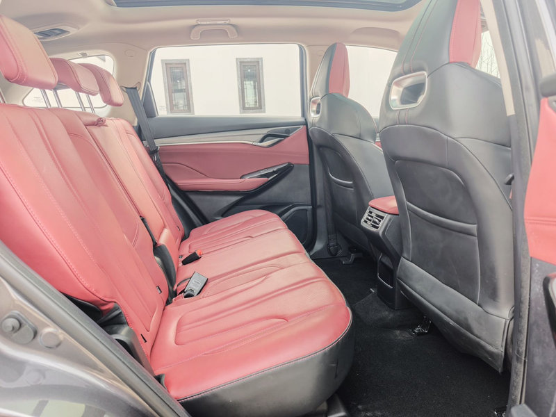 2023 Changan CS75 PLUS - Stylish & Spacious SUV - Image 8